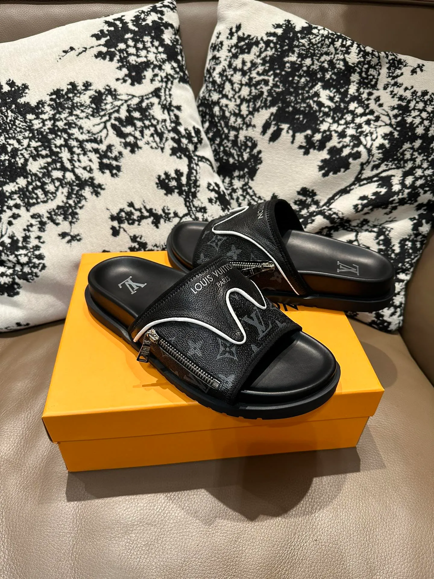 Men's shoes 💰340💰 LV zipper new style, cowhide surface, sheepskin lining, size 36-46